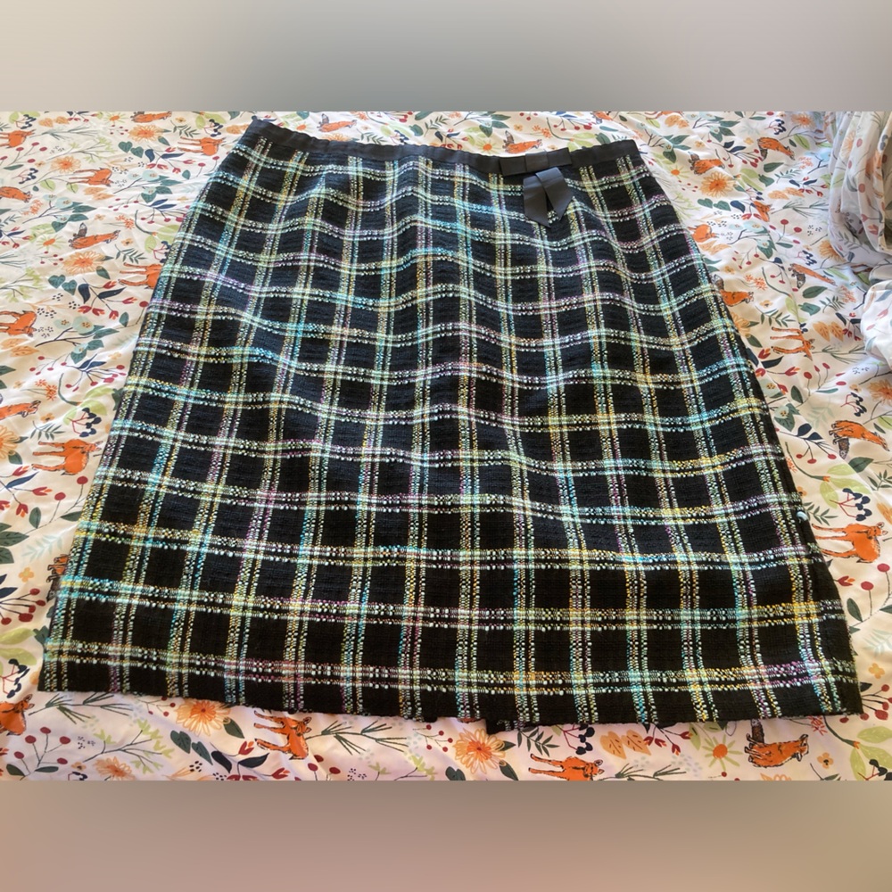 Cute colorful&black skirt. Size 14